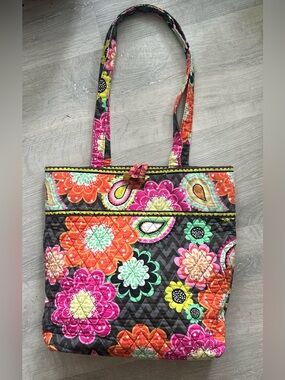 Vera Bradley Classic Toggle Tote in the Ziggy Zinnia Print